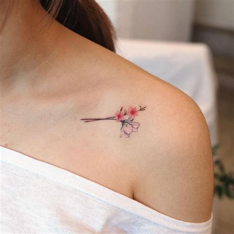 tatuaggio piccolo fiore|TATUAGGI FIORI 